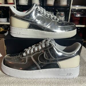 Nike Women's Air Force 1 SP "Liquid Metal - Chrome". CQ6566-001 box no top